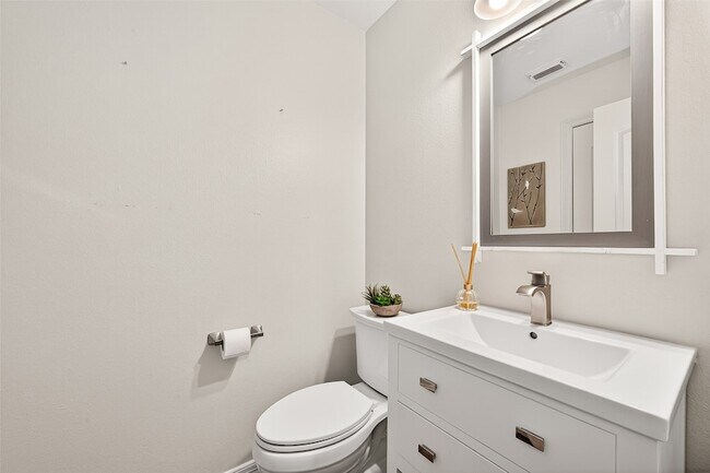 Building Photo - 3510 Artesian Springs Ln