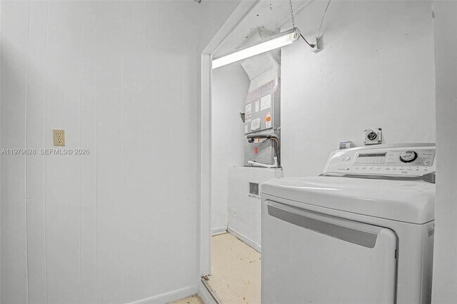 Building Photo - 13621 SW 103rd Ave