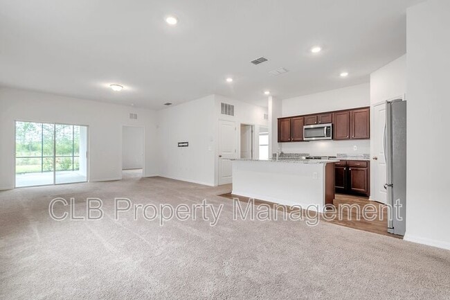 Building Photo - 3012 Neverland Dr