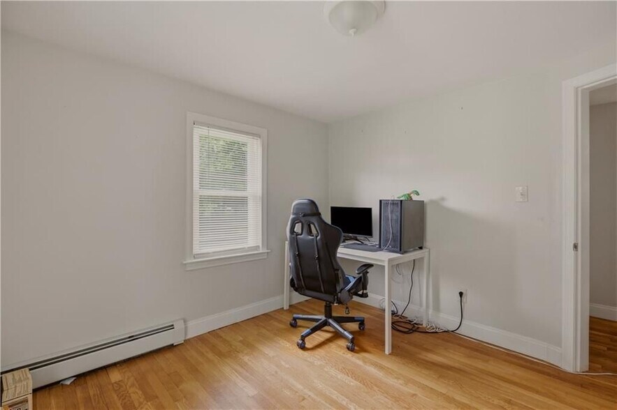 Building Photo - 117 Camp Ave
