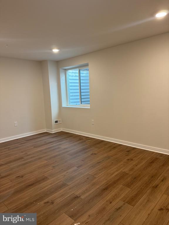 Building Photo - 83 Four Leaf Dr