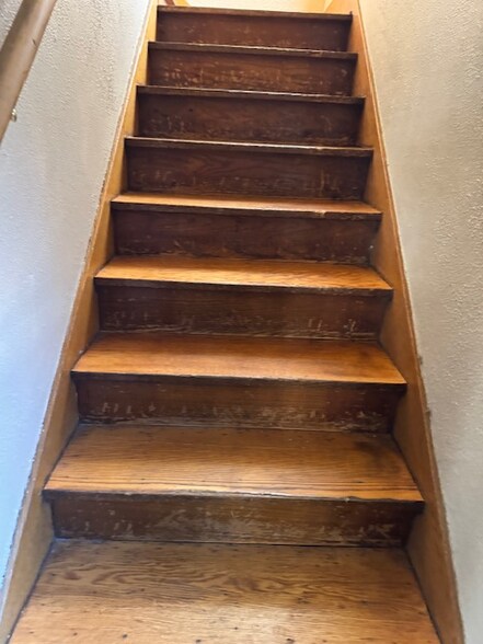 Building Photo - 301 Allen St