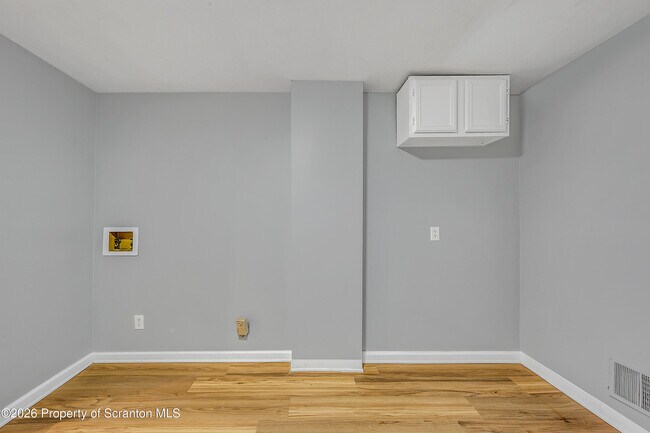 Building Photo - 1009 W Lackawanna Ave