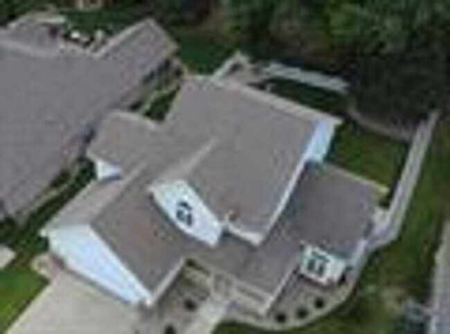 Building Photo - 372 Bluestem Trail