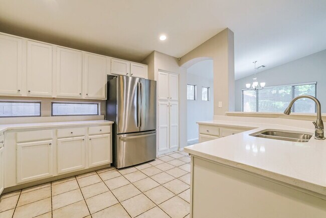 Building Photo - 1162 E Baylor Ln