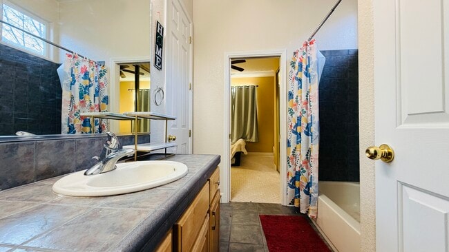 Building Photo - 3024 Oxbow Dr