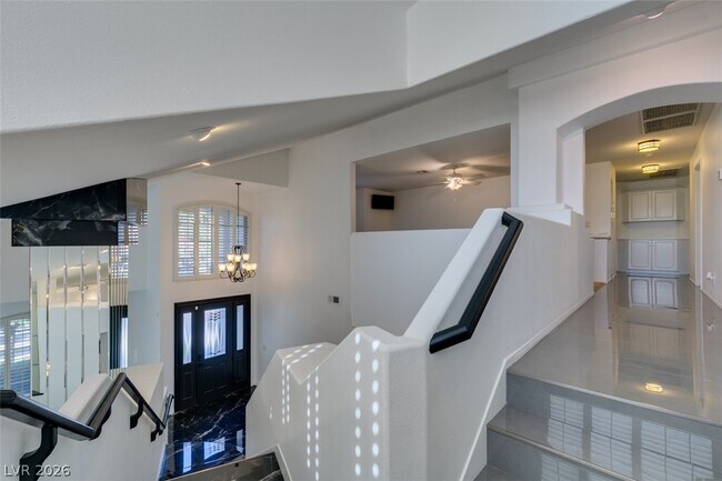 Building Photo - 174 Buena Ct