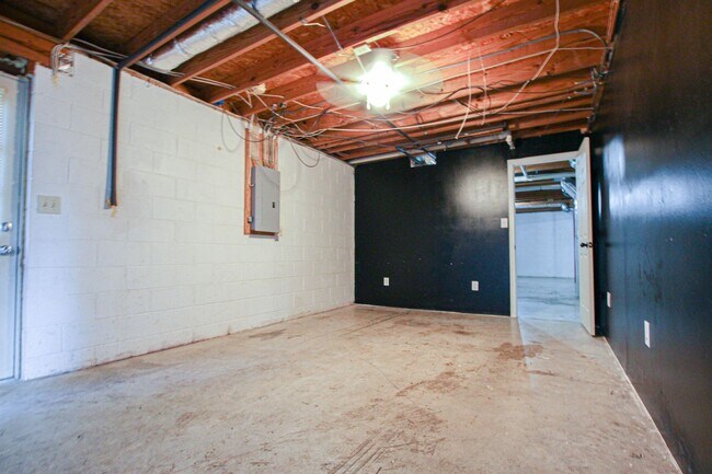 Building Photo - Pet Friendly Three Bedroom with Unfinished Basement!