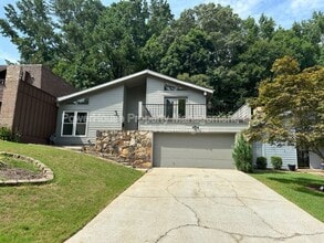 Building Photo - 120 Leeward Ln