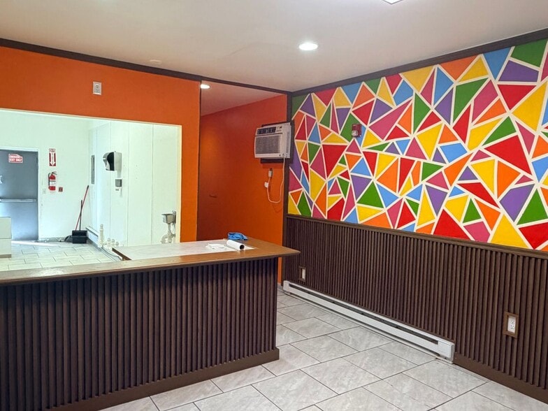 Building Photo - 962 Atwells Ave