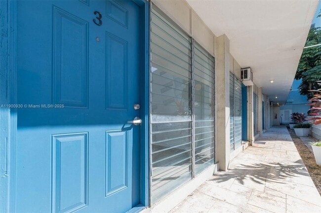 Building Photo - 1685 Jefferson Ave