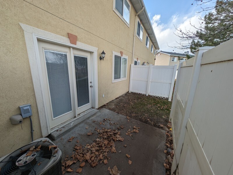 Building Photo - 6921 Florentine Way