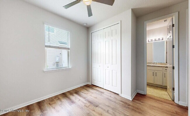 Building Photo - FOR RENT: 3BR 3BA SINGLE FAMILY HOUSE - Modern Greyhawk Retreat with Pond Views, Flex Space & Res...