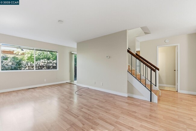 Building Photo - 209 Valley Oak Plaza