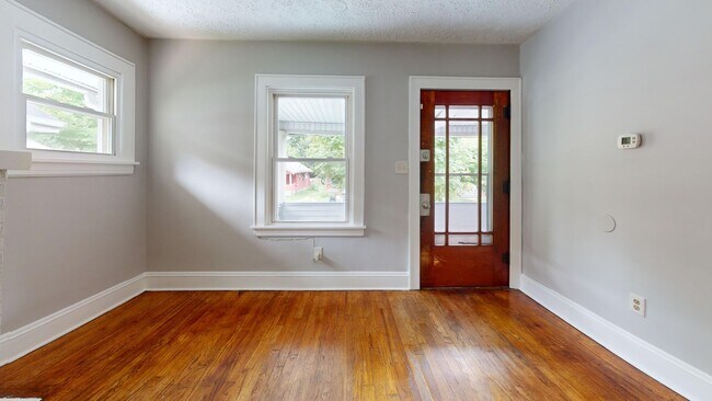 Building Photo - Akron 2 Bedroom Single Family Home