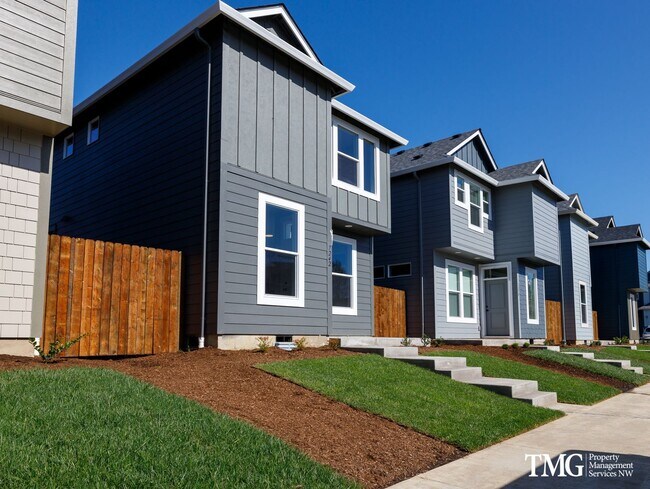 Building Photo - Brand New 3 Bed 2.5 Bath Ridgefield Home Offering