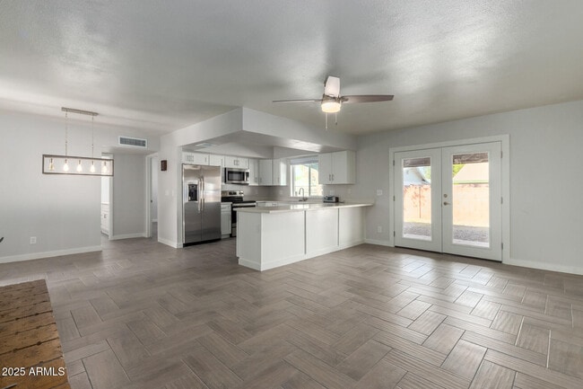 Building Photo - 1308 S Polly Ann Dr
