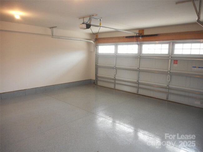 Building Photo - 3033 Matthews-Indian Trail Rd