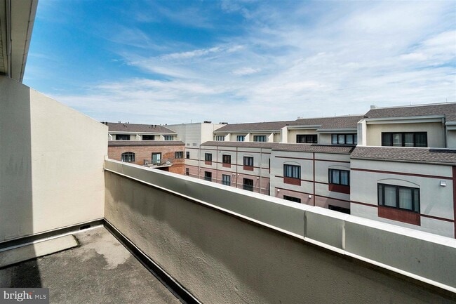 Building Photo - 1000 Fell St