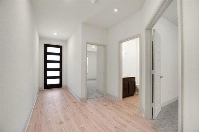 Building Photo - 18021 Civorno Dr