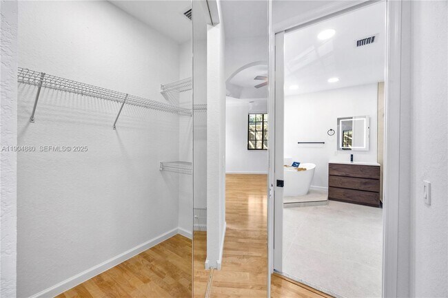 Building Photo - 2790 Center Ct Dr