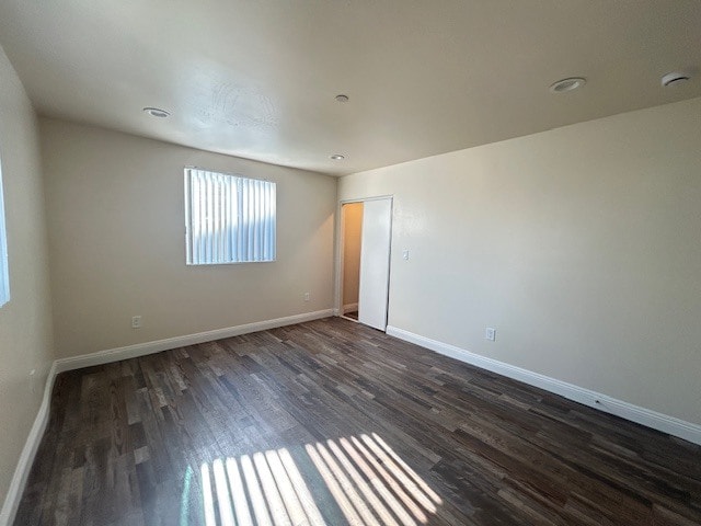 Building Photo - 213 1/2 E 84th Pl