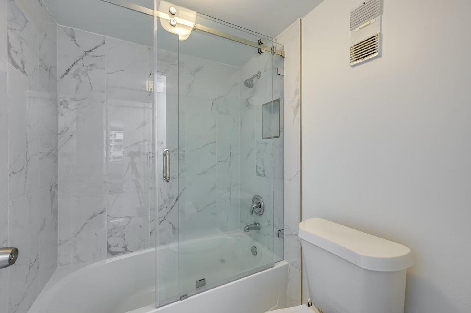 Building Photo - 320 Seaview Ct