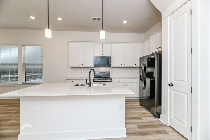 Building Photo - 4275 O'Hear Ave