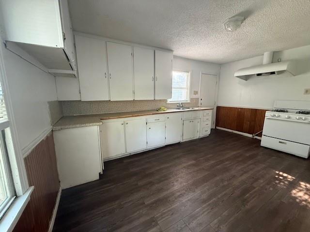 Building Photo - 1557 Sycamore St