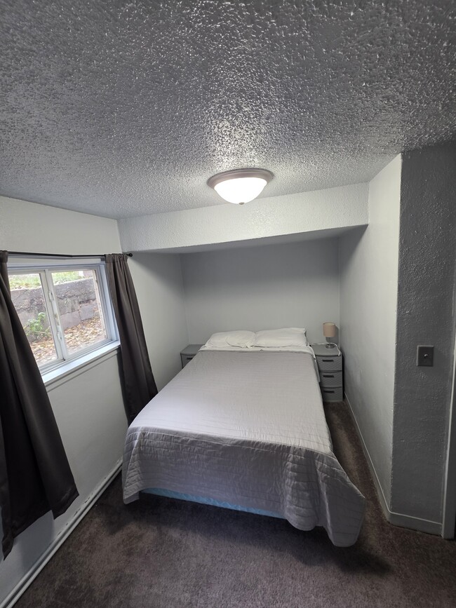 Building Photo - 505 S 10th St