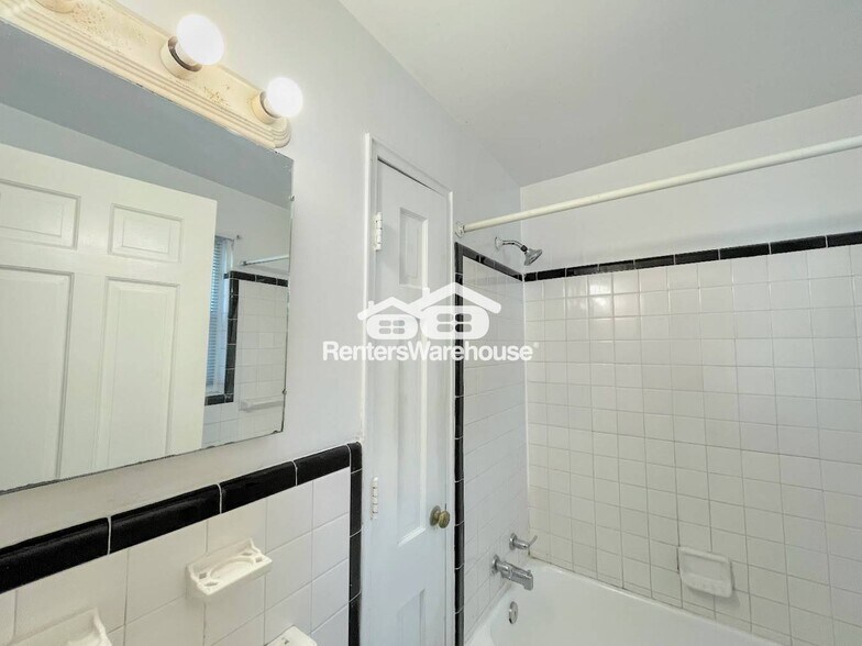 Building Photo - 7467 Hampton Blvd