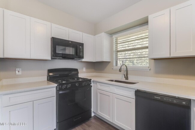 Building Photo - 1003 Wilson Dr