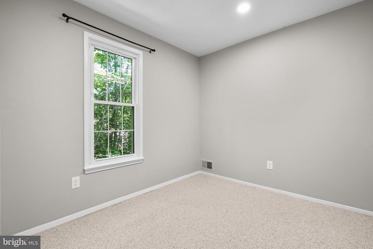 Bedroom #4 - 2360 Albot Rd