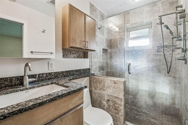 Building Photo - 4161 Rolling Springs Dr