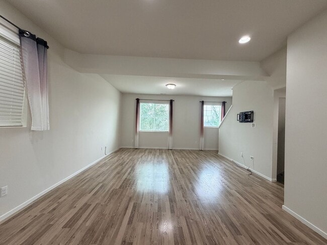 Building Photo - 17363 NW Shackelford Rd