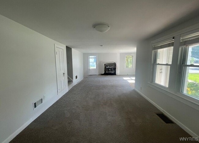 Building Photo - 4289 Harris Hill Rd
