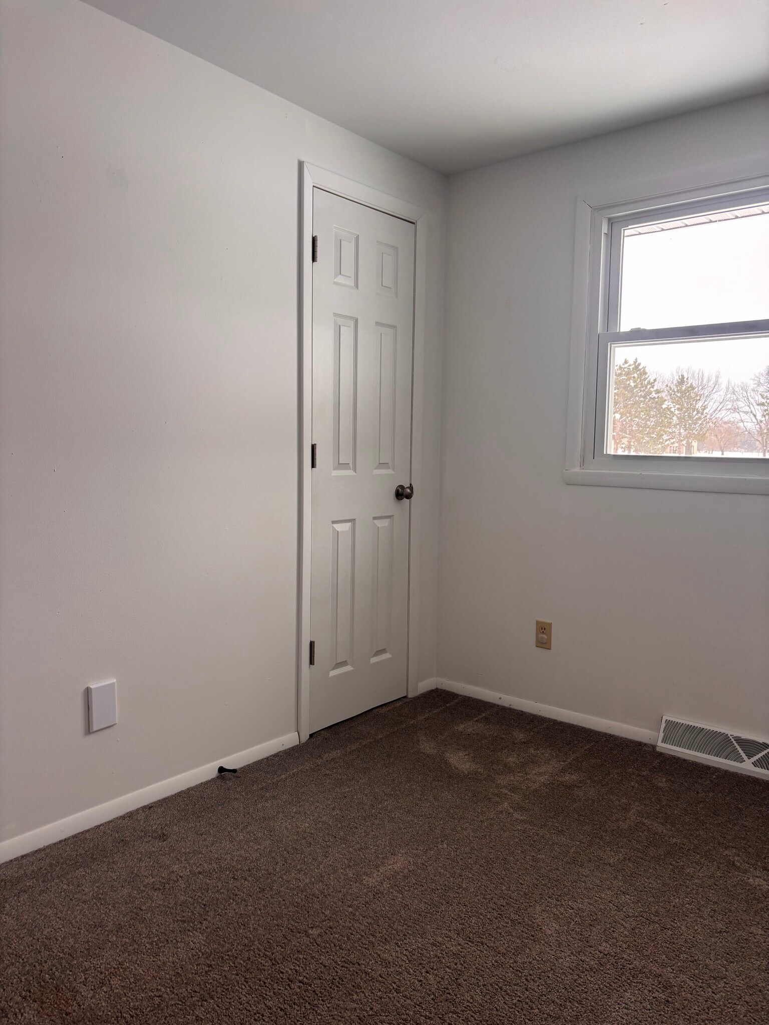 2nd bdr - W557 Mary Ln