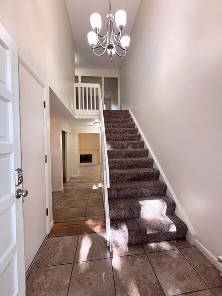 Building Photo - 13933 E Oxford Pl