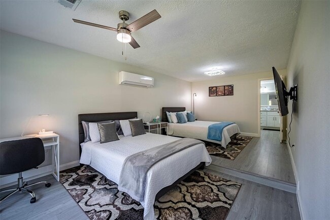 Building Photo - 11530 Green Glade Dr