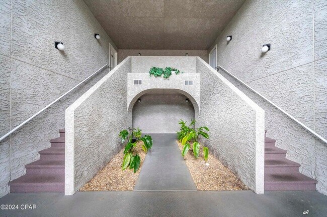 Building Photo - 151 Coyote Pass