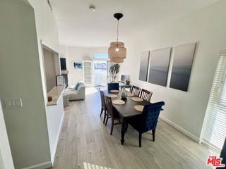 Building Photo - 32 28th Pl