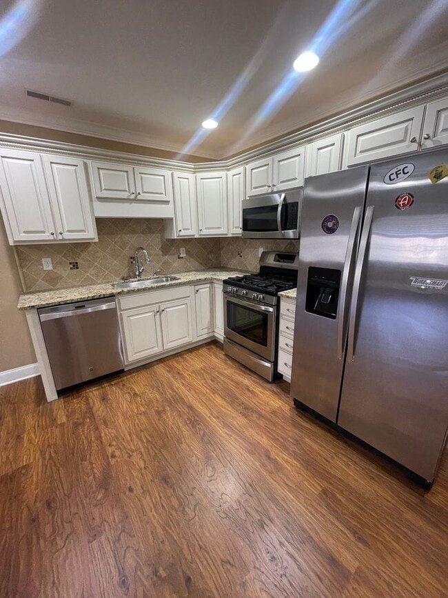 Building Photo - 4 Bedroom Soddy Daisy Rental Property with...