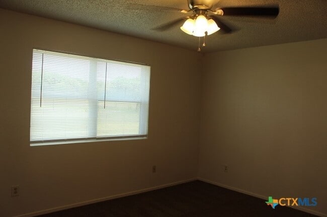 Building Photo - 5707 Dan Dr