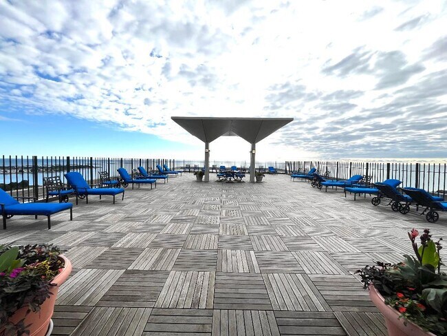 Building Photo - 3550 N Lake Shore Dr