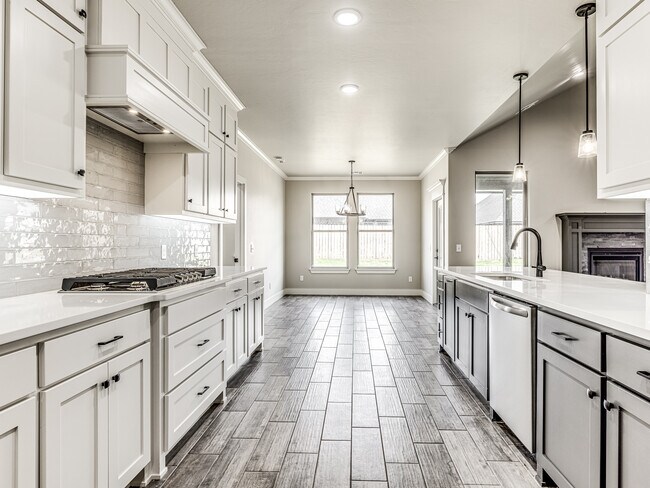 Building Photo - 14517 Chambord Dr