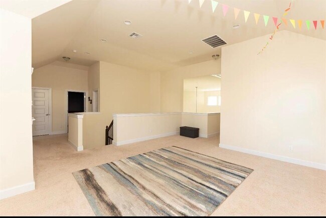 Building Photo - 348 Cross Timbers Dr