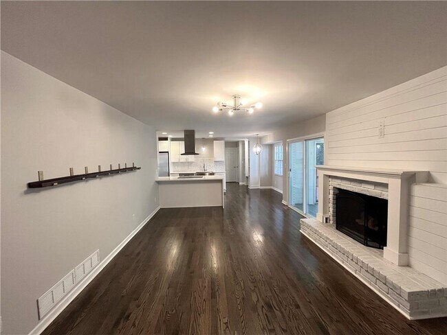 Building Photo - 3434 Palace Ct