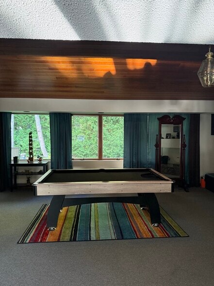 shared pool table - 123 Hardy St