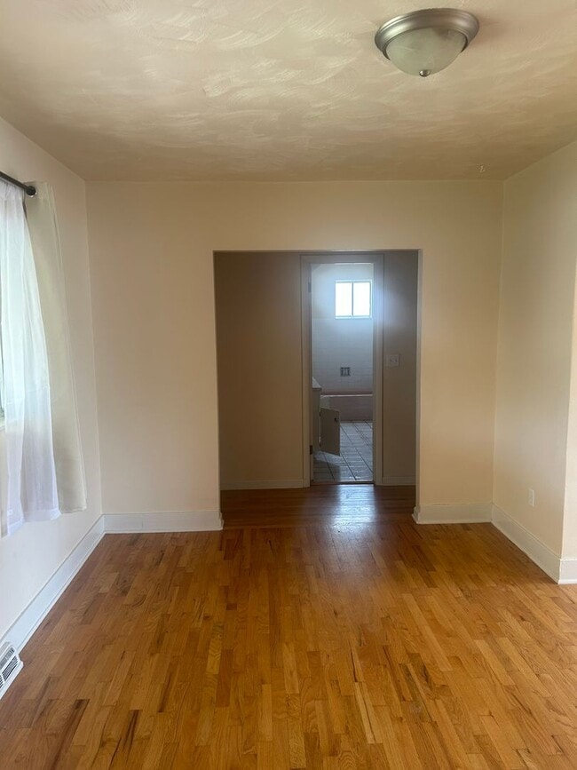 Building Photo - 3 Bedroom Home in Frederick - Available Now!