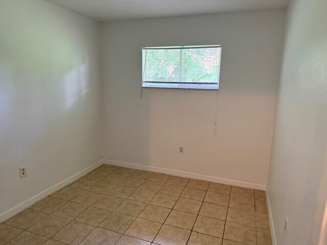 2nd Bedroom - 3961 SE 18th Ave